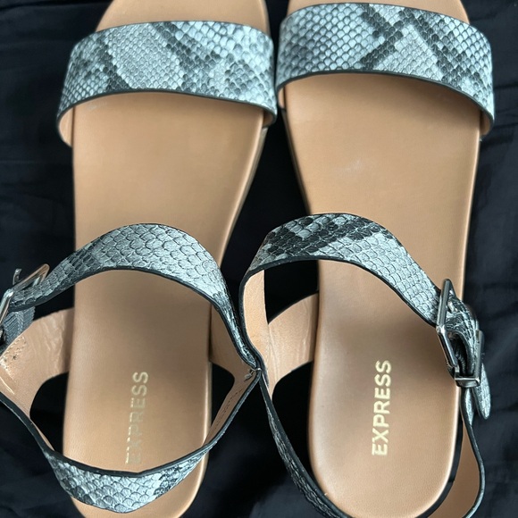 EXPRESS Snakeskin Sandles - Picture 4 of 5